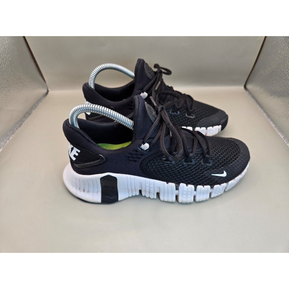 Nike Free Metcon 4 Shoes Womens 6 Black White Athletic Training Workout Sneakers